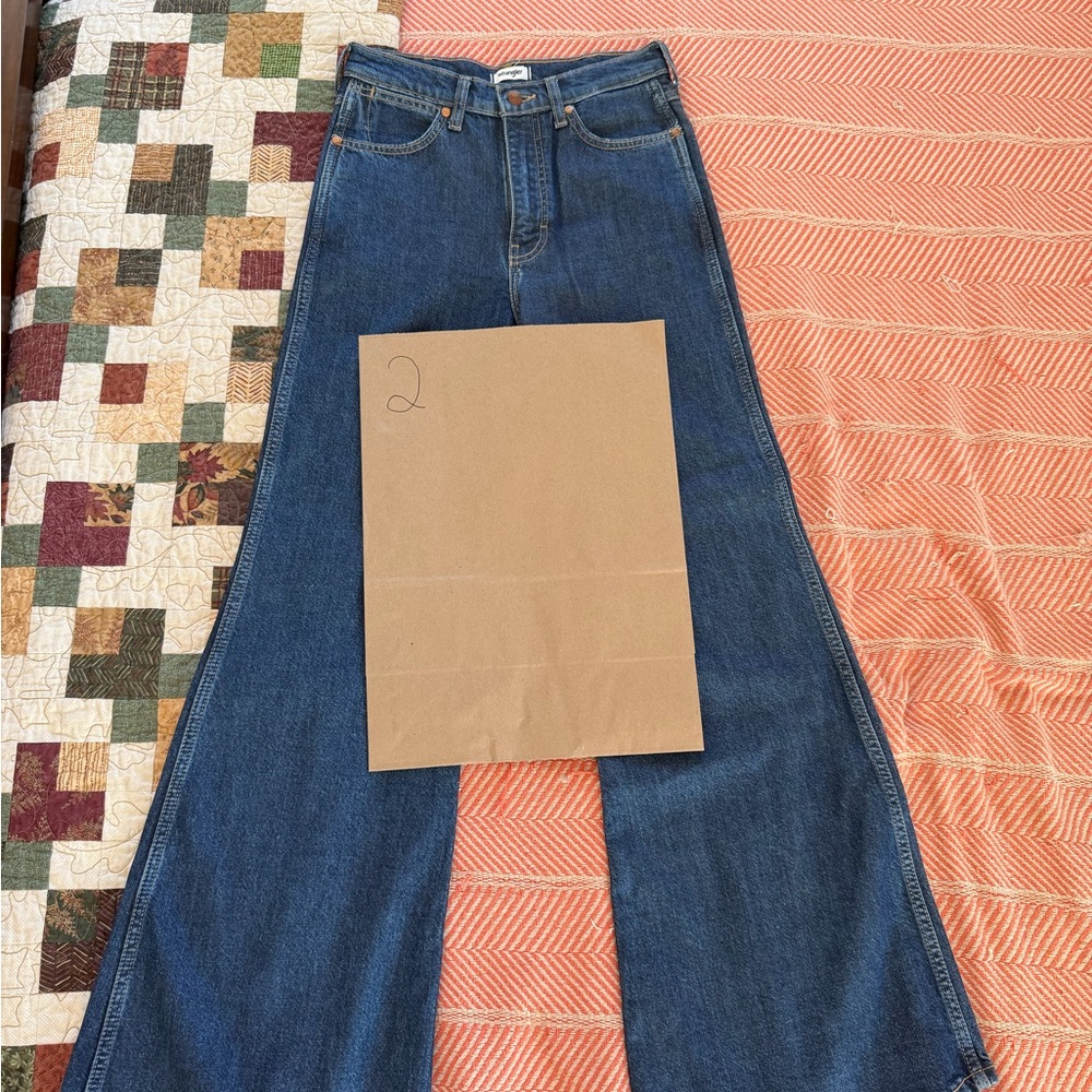 Wrangler Women’s Wanderer High Rise Flare Jeans NWOT - Picture 11 of 11